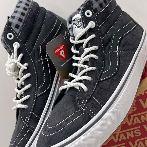 Vans Women’s Sk8-Hi Mte-1 Plaid Grey/White
VN0A5HZYGYW Boots Sneakers - Picture 6 of 16